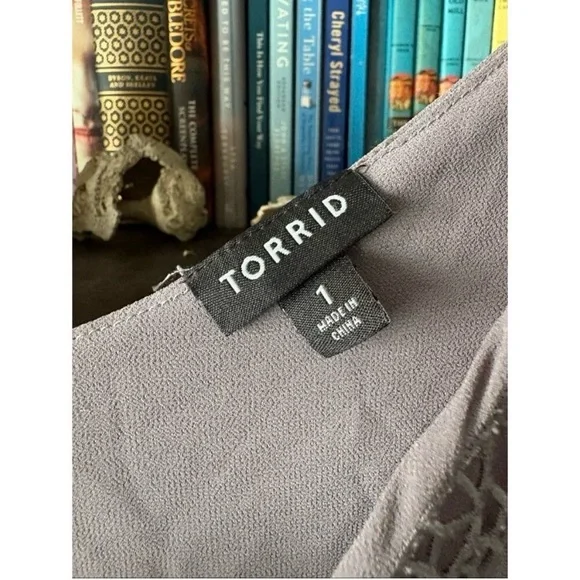 Torrid Gray Camisole with Lace Detail Women’s Size 1x - Picture 3 of 7